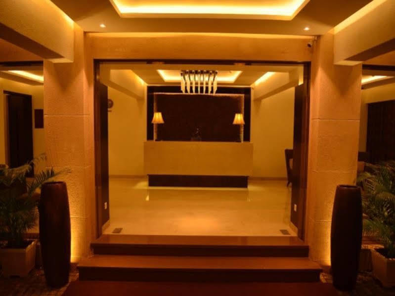 Lemon Tree Hotel Candolim Exterior photo