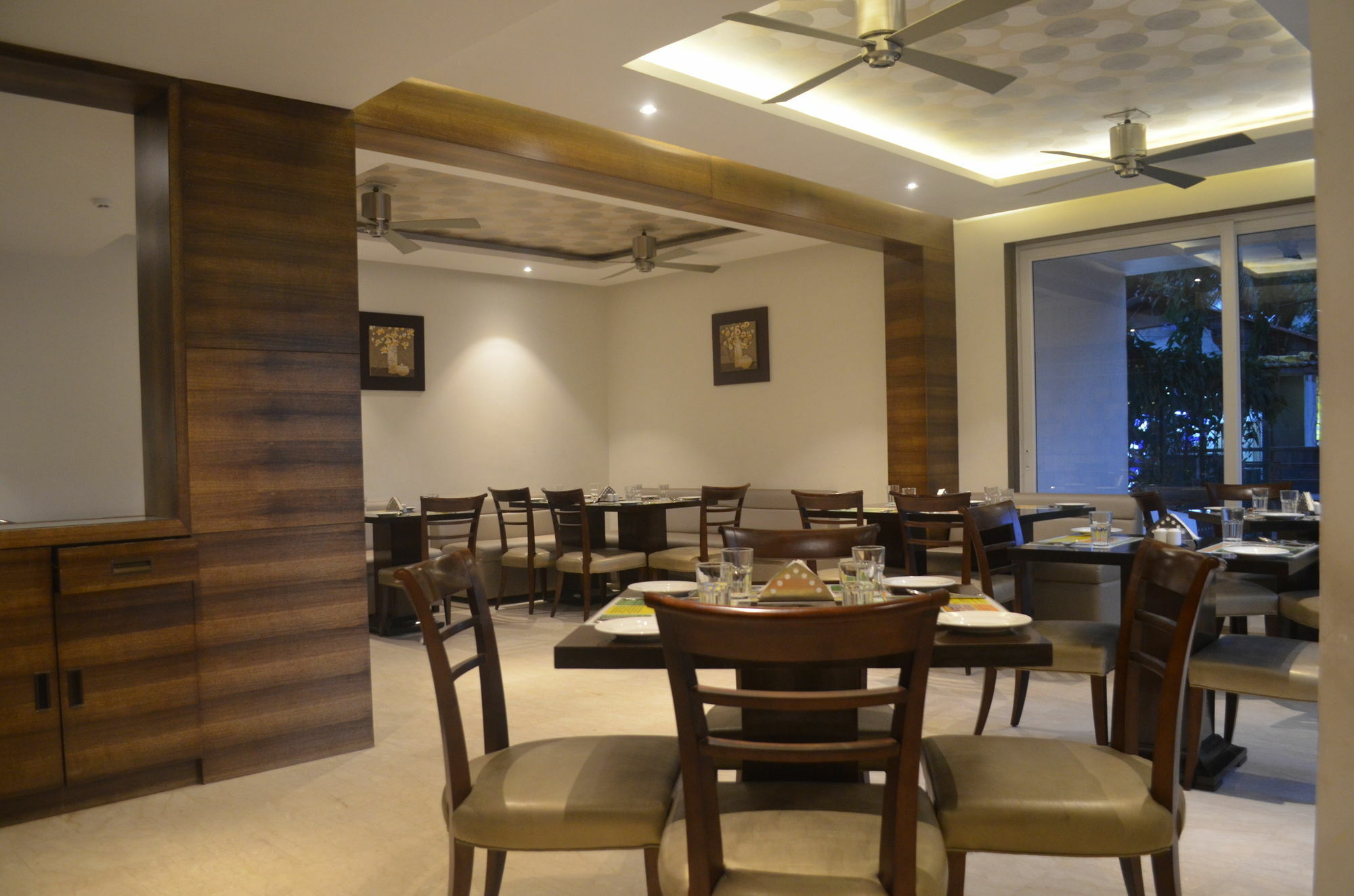 Lemon Tree Hotel Candolim Exterior photo