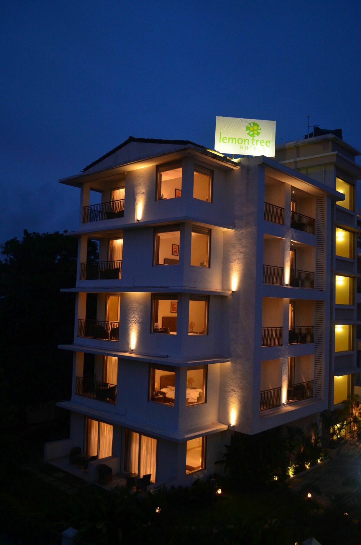 Lemon Tree Hotel Candolim Exterior photo